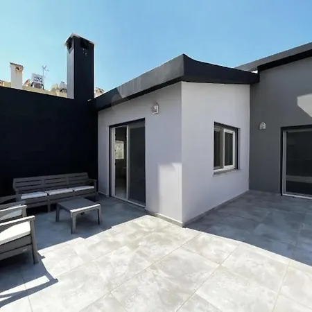Villa Sema In Kyrenia 4 Bedroom Sleeps 8 Kerínia