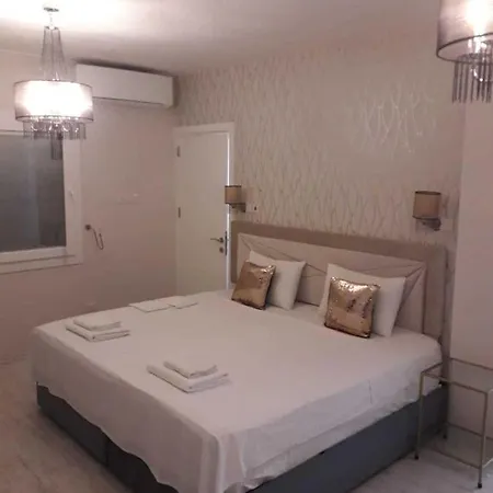 Sema In Kyrenia 4 Bedroom Sleeps 8 Kyrenia (Northern Cyprus)