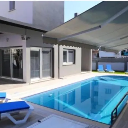 Sema In Kyrenia 4 Bedroom Sleeps 8 Kyrenia (Northern Cyprus)