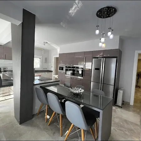 Sema In Kyrenia 4 Bedroom Sleeps 8 *
