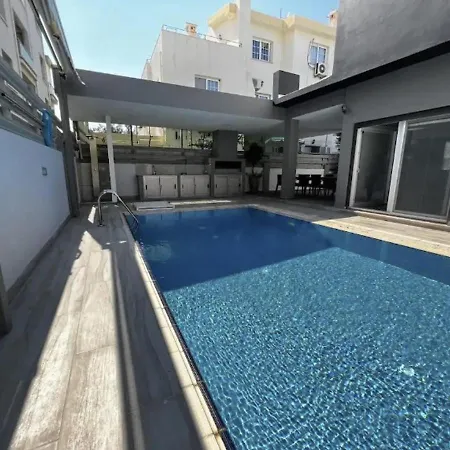 Sema In Kyrenia 4 Bedroom Sleeps 8 Villa *